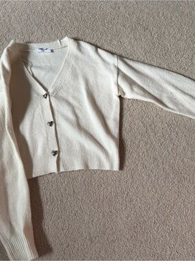 Double Zero Ivory V-Neck Cropped Cardigan with Heart Buttons